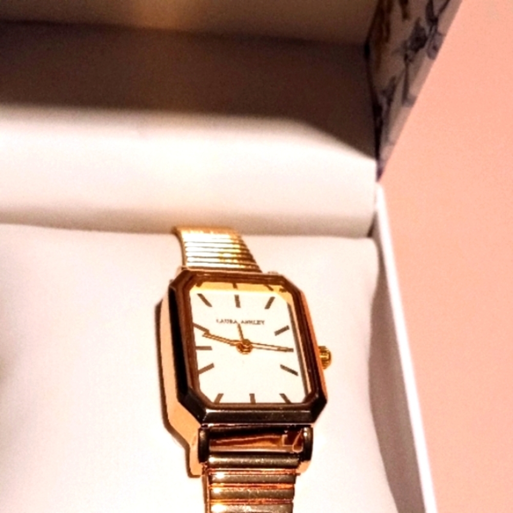 Laura Ashley Gold Rectangular Face Watch NWT - image 6